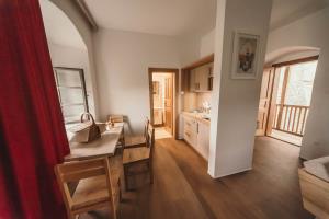 jabolko_KOZJE_splet-28